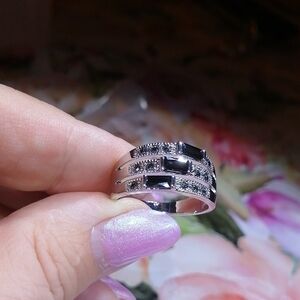 Elegant Silver Tone Fashion Ring with Black Crystals Women's Ring Size 8.75. New